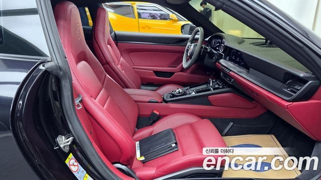 Porsche 911 (992) Carrera 4 GTS, 2022 11