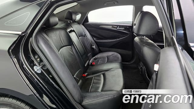 Hyundai YF Sonata Premier, 2011 12