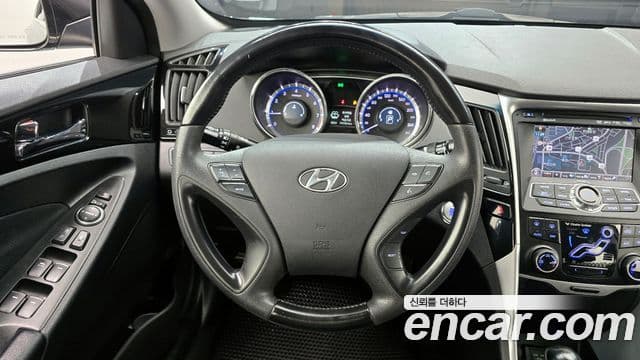 Hyundai YF Sonata Premier, 2011 14