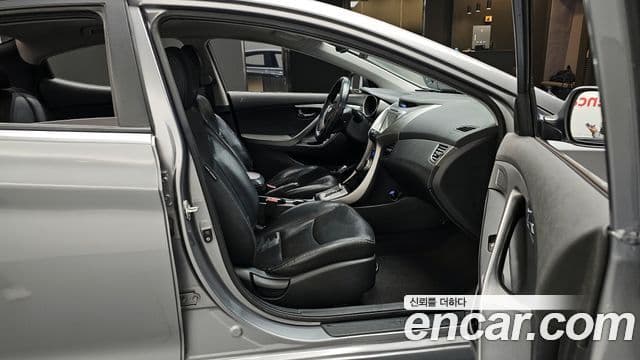 Hyundai Avante MD Premier, 2011 11