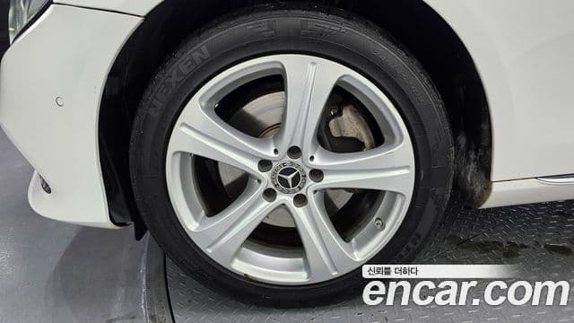 Mercedes-Benz E-класс W213 Avantgarde, 2017 все фото