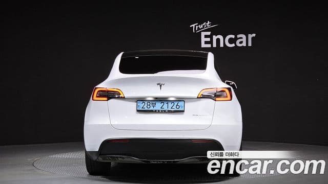 Tesla модель Y Long Range, 2021 4