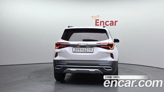 Kia Seltos Signature, 2023 4