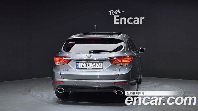 Hyundai i40 Premium, 2012 4