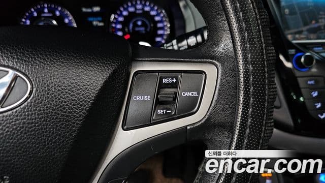 Hyundai i40 Premium, 2012 16