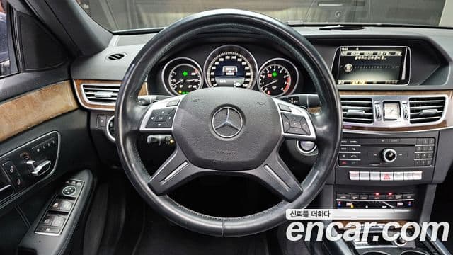 Mercedes-Benz E-класс W212 E300 Elegance, 2016 13