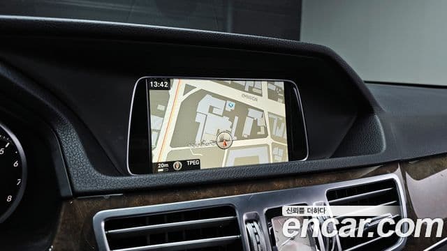 Mercedes-Benz E-класс W212 E300 Elegance, 2016 14