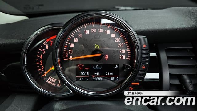 Mini Cooper 3세대, 2015 8