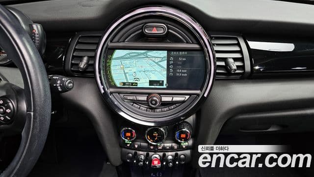 Mini Cooper 3세대, 2015 15