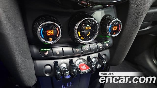 Mini Cooper 3세대, 2015 17