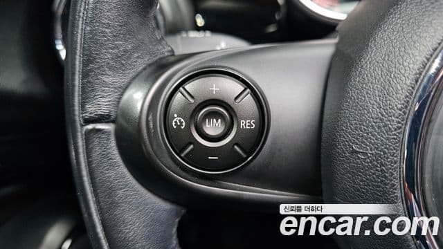 Mini Cooper 3세대, 2015 18