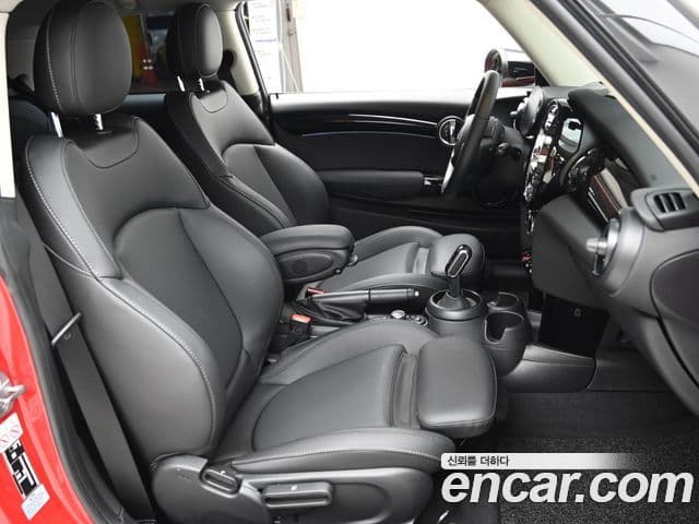 Mini Cooper 3세대, 2023 10