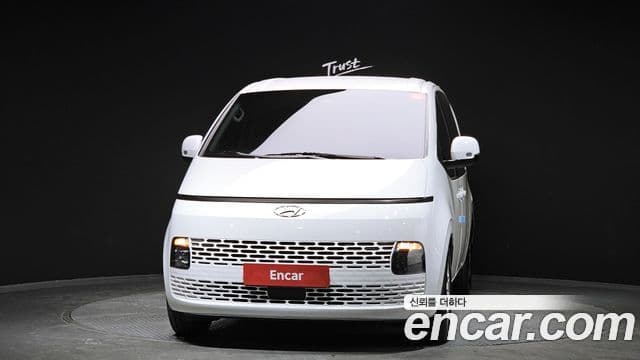 Hyundai Staria Modern, 2024 3
