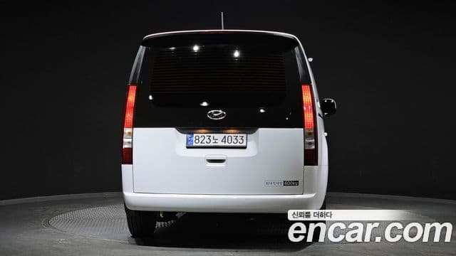 Hyundai Staria Modern, 2024 4