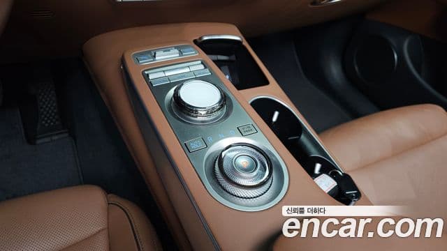 Genesis GV70, 2022 9