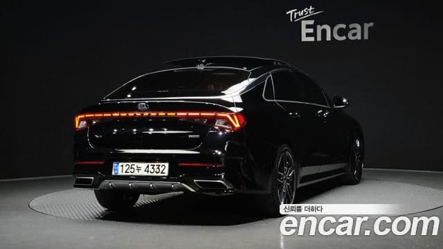Kia K5 3세대 Signature, 2021 2