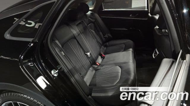 Kia K5 3세대 Signature, 2021 12