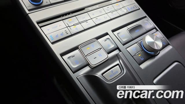 Hyundai NEXO Premium, 2024 9