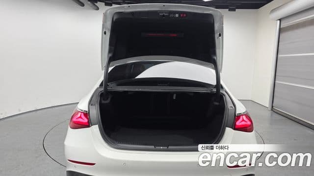 Mercedes-Benz E-класс W214 AMG Line, 2025 20