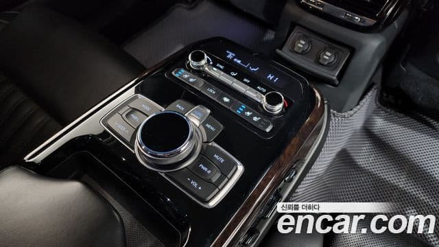 Genesis EQ900 Premium Luxury, 2017 18