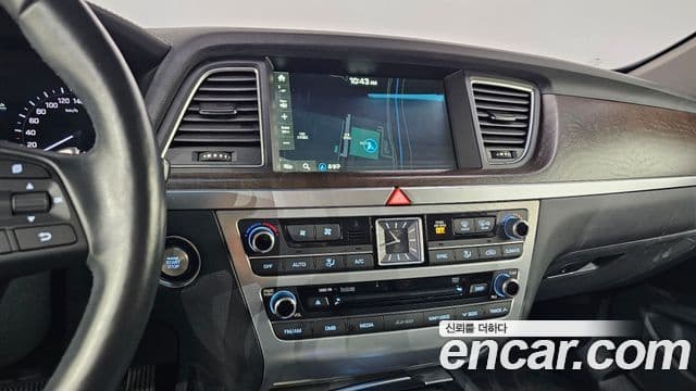 Genesis G80 Premium Luxury, 2017 17