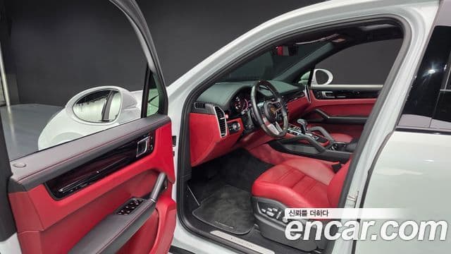 Porsche Cayenne (PO536), 2021 9