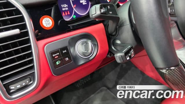 Porsche Cayenne (PO536), 2021 10