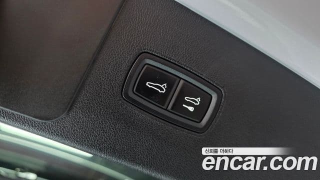 Porsche Cayenne (PO536), 2021 17