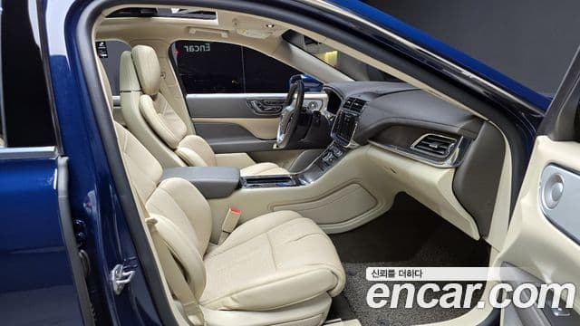 Lincoln Continental 10세대, 2019 12