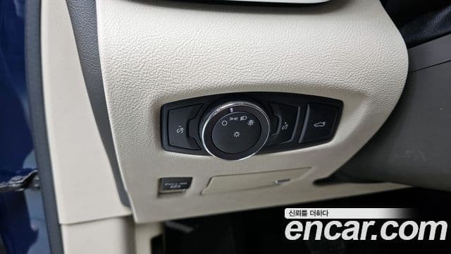 Lincoln Continental 10세대, 2019 13