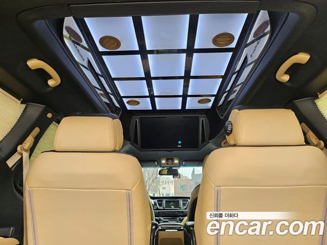 Kia All New Carnival 9인승 High Limousine(компания по спецнадстройкам), 2018 9
