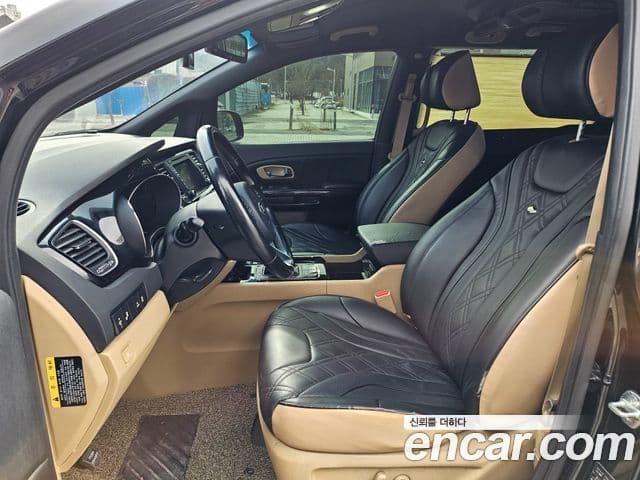 Kia All New Carnival 9인승 High Limousine(компания по спецнадстройкам), 2018 12