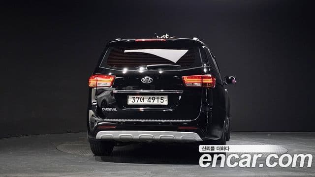 Kia All New Carnival Prestige, 2015 4