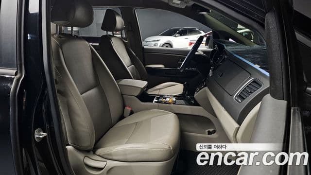 Kia All New Carnival Prestige, 2015 10