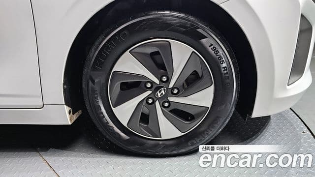 Hyundai Ioniq гибрид, 2017 все фото