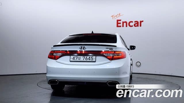 Hyundai Grandeur HG Premium, 2015 4