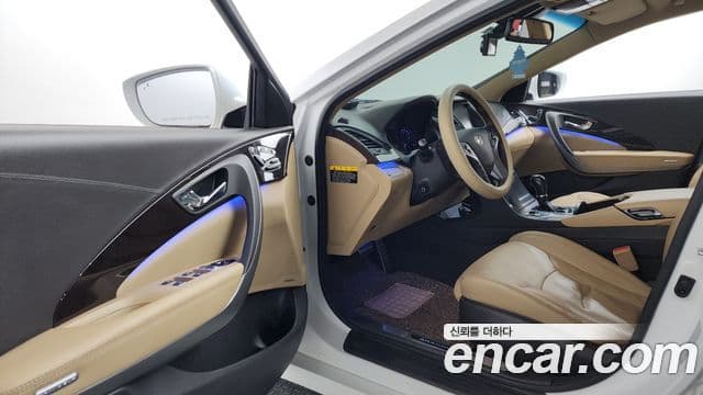Hyundai Grandeur HG Premium, 2015 10
