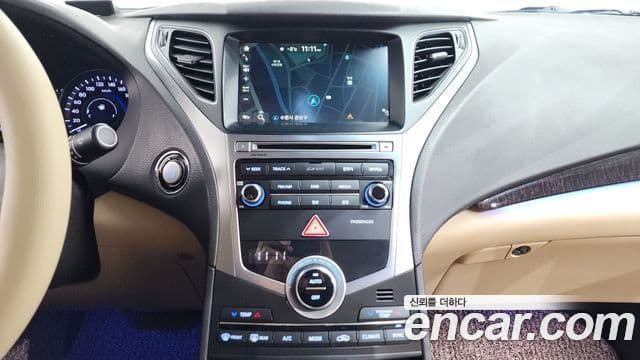 Hyundai Grandeur HG Premium, 2015 15