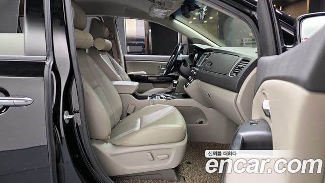 Kia All New Carnival Prestige, 2017 10