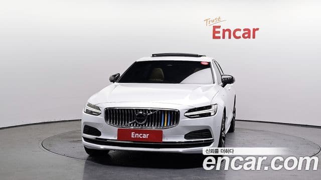Volvo S90 T8 AWD Ultra Bright, 2025 3