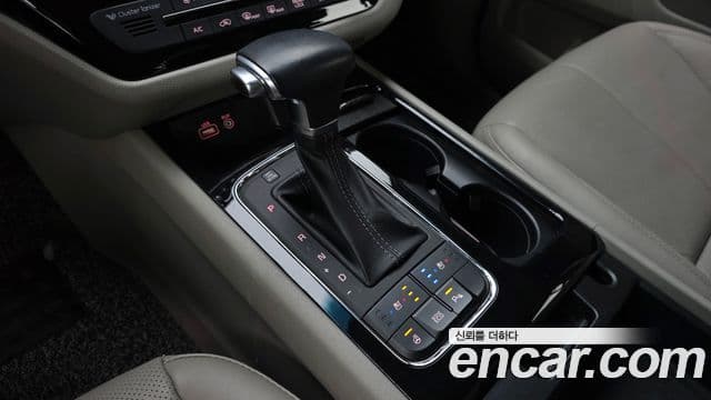 Kia All New Carnival Noblesse, 2018 9