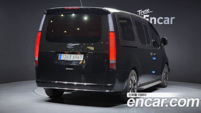 Hyundai Staria Inspiration, 2022 2