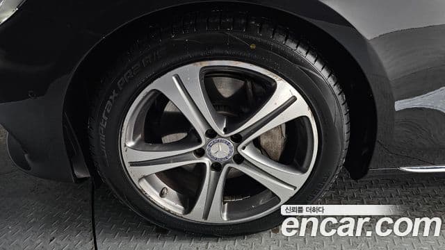 Mercedes-Benz E-класс W213 Avantgarde, 2017 все фото