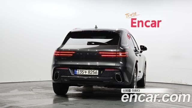 Genesis GV70, 2024 4
