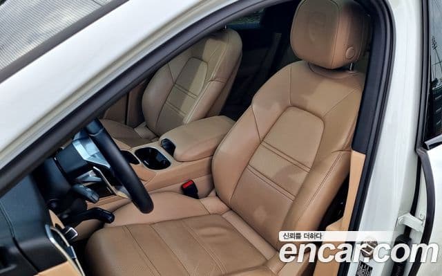 Porsche Cayenne (PO536) 3.0 купе, 2020 12