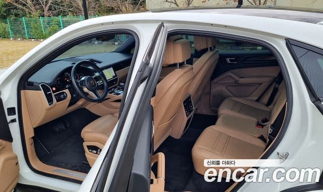 Porsche Cayenne (PO536) 3.0 купе, 2020 14