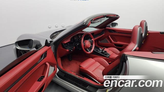 Porsche 911 (992) Carrera 4 GTS кабриолет, 2024 11