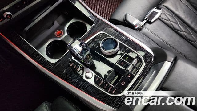 BMW X7 (G07) xDrive 40i M Sport 6인승, 2021 9