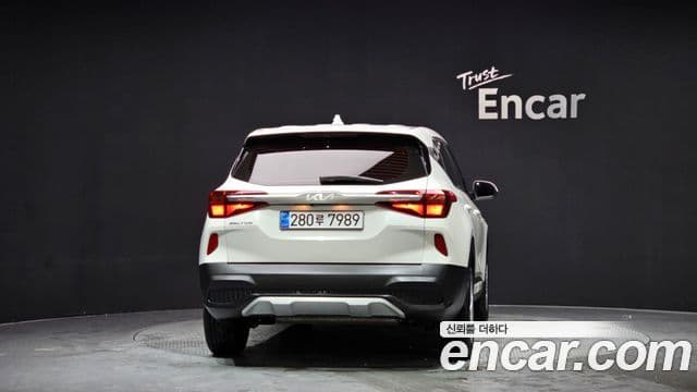 Kia Seltos Trendy, 2023 4