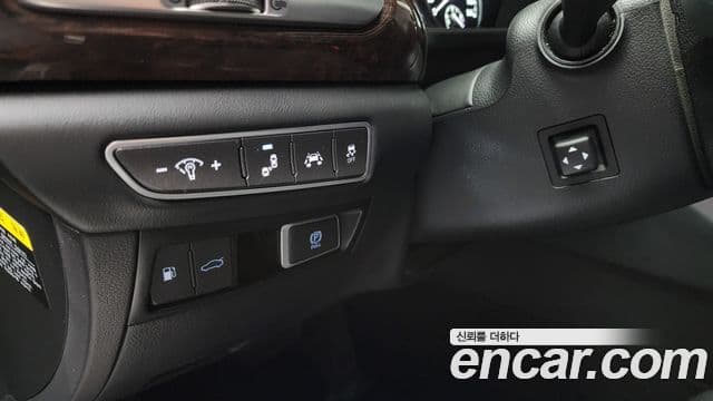 Genesis EQ900 Luxury, 2016 17